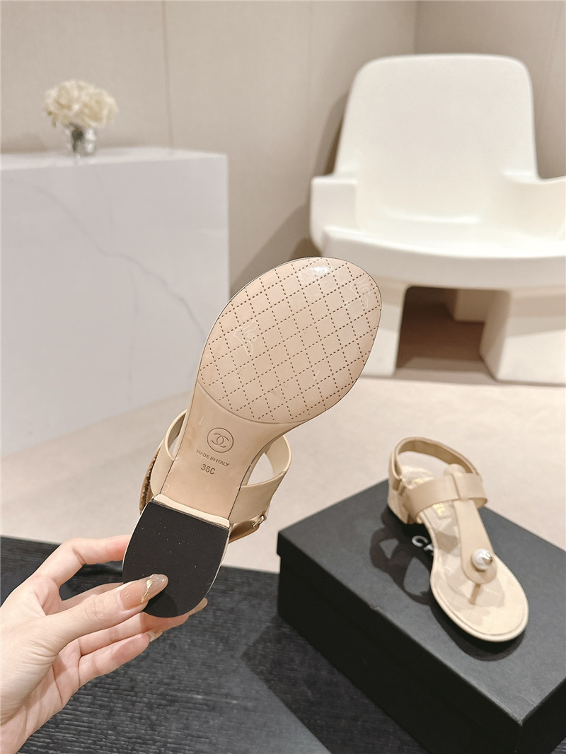 lambskin pearl Ch**el logo sandals beige