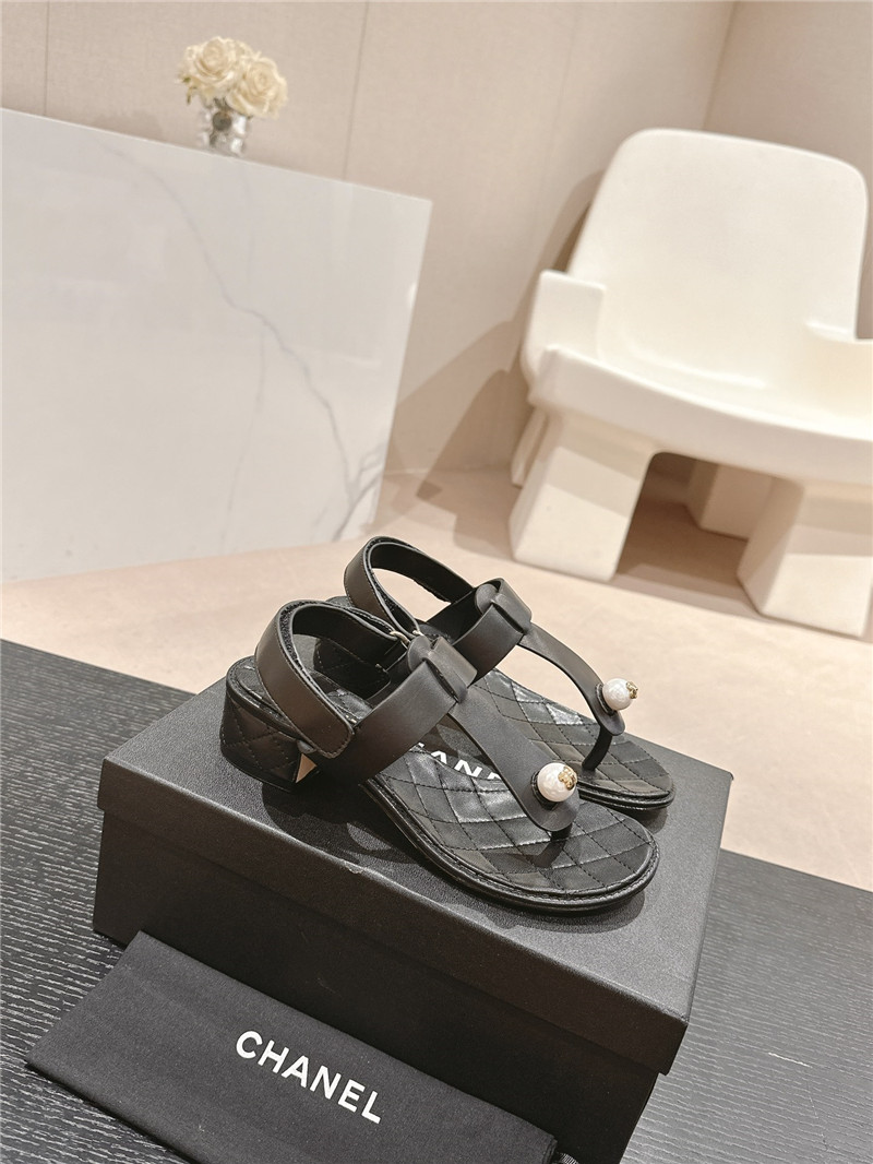 lambskin pearl Ch**el logo sandals