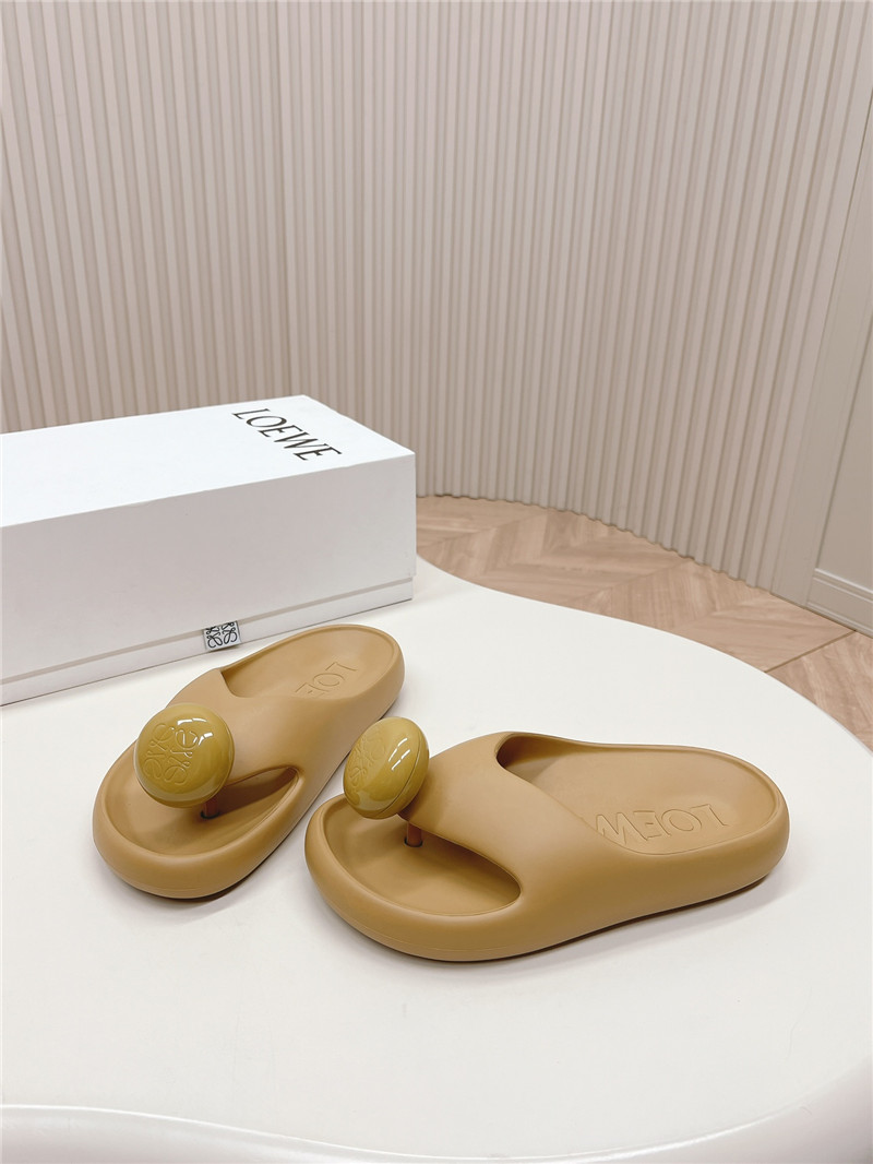 Loewe Bubble Thong Slide in Beige