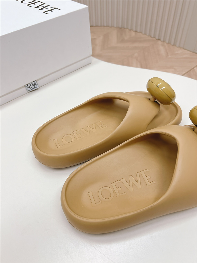 Loewe Bubble Thong Slide in Beige
