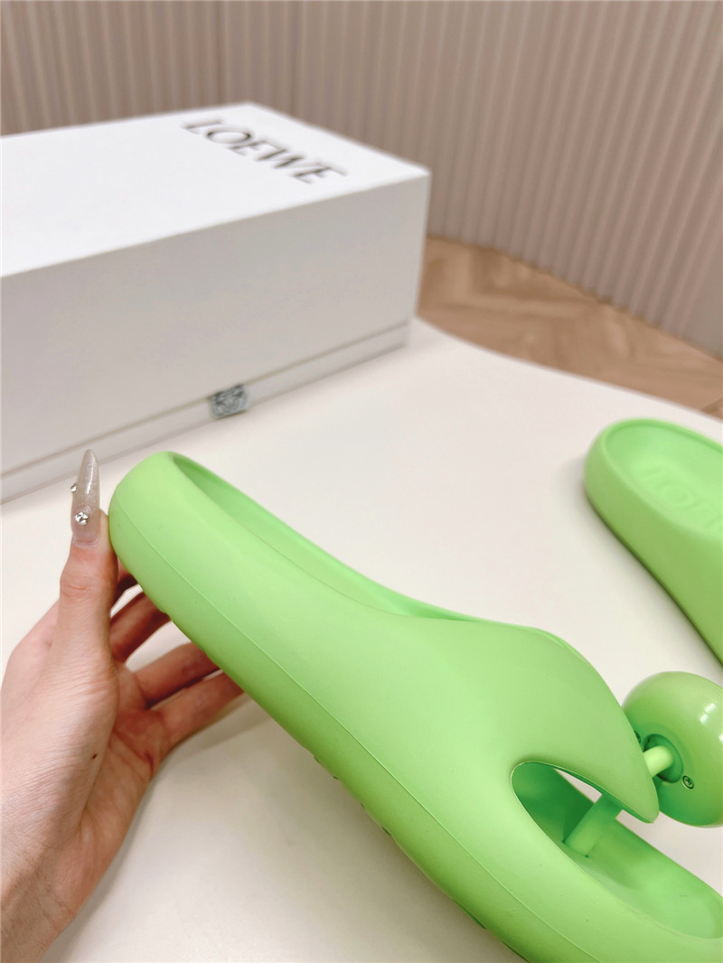 Loewe Bubble Thong Slide in Green