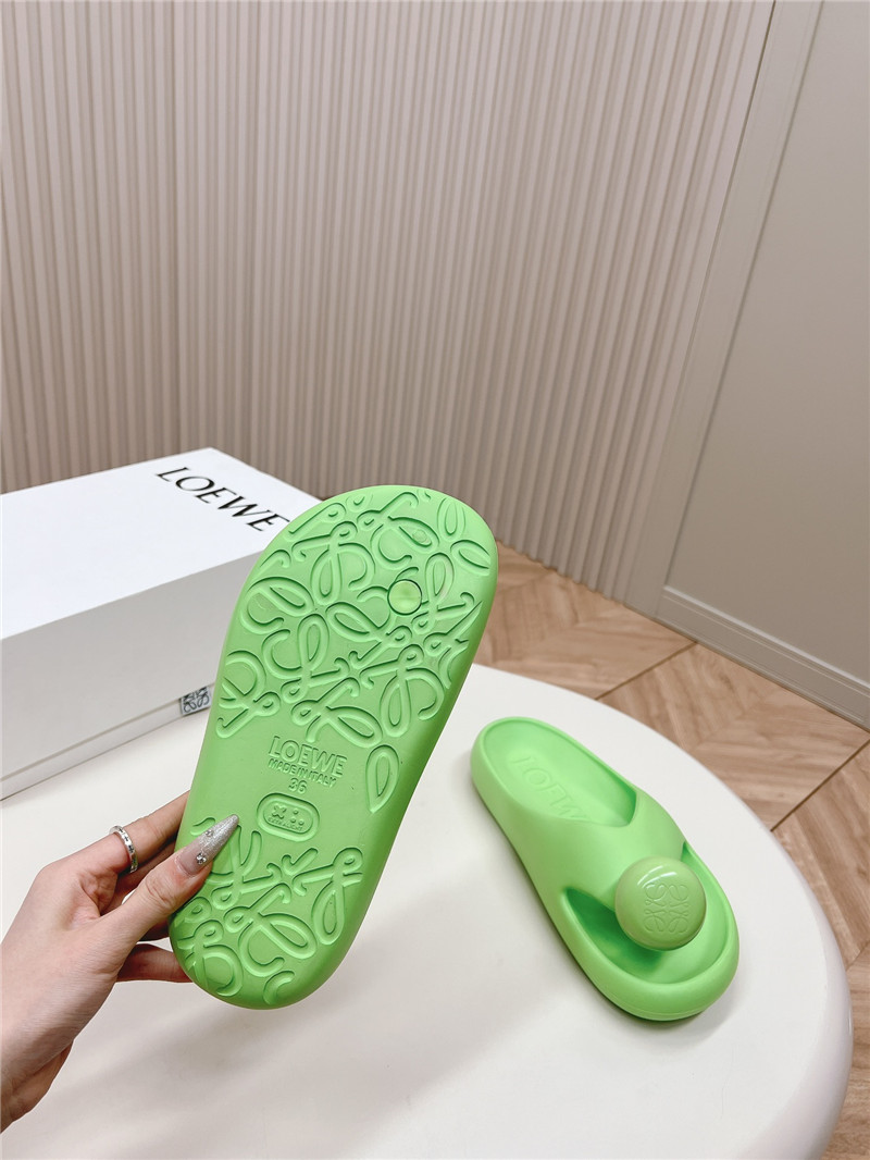 Loewe Bubble Thong Slide in Green