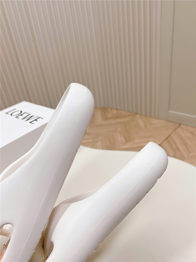 Loewe Bubble Thong Slide in White