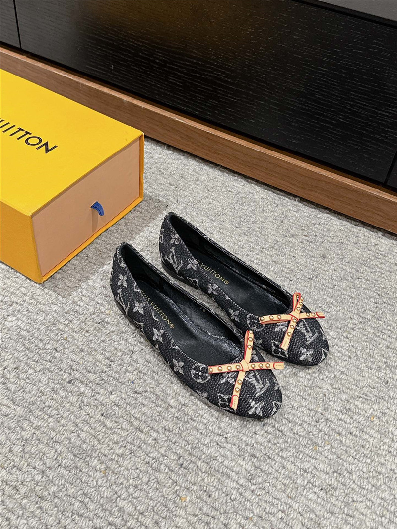 Louis Vuitton Nina Flat Ballerina Gray