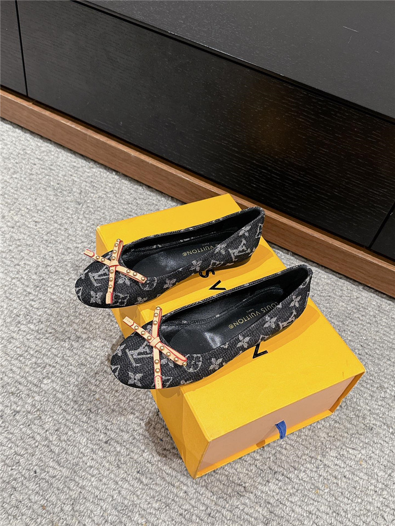 Louis Vuitton Nina Flat Ballerina Gray