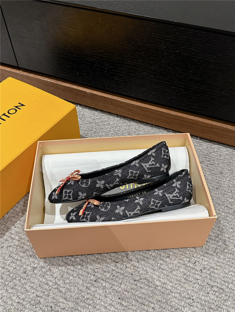 Louis Vuitton Nina Flat Ballerina Gray