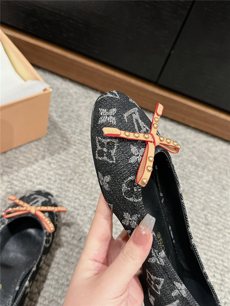 Louis Vuitton Nina Flat Ballerina Gray
