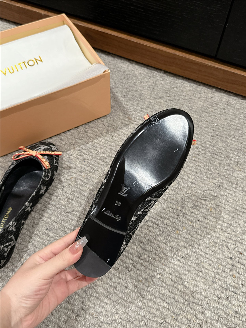 Louis Vuitton Nina Flat Ballerina Gray