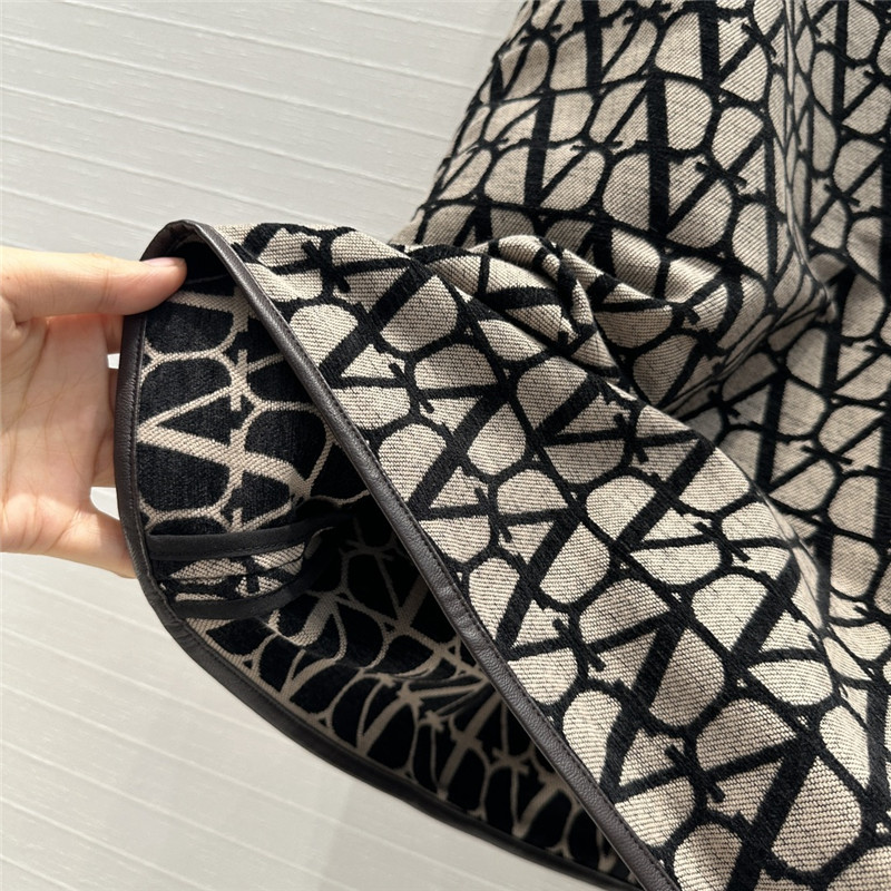 Va1e*ntin0 leather trim suspender dress replica clothing sites