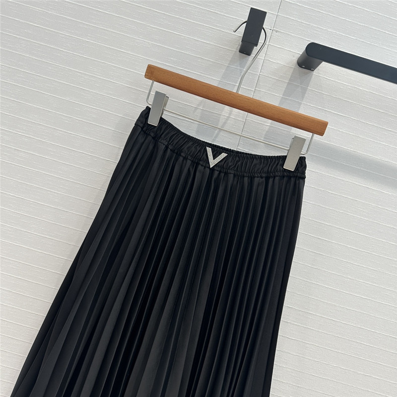 Va1e*ntin0 ach**elordion lace skirt replica designer clothes