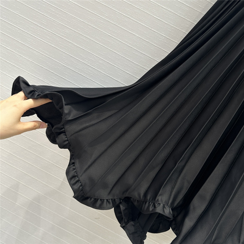 Va1e*ntin0 ach**elordion lace skirt replica designer clothes