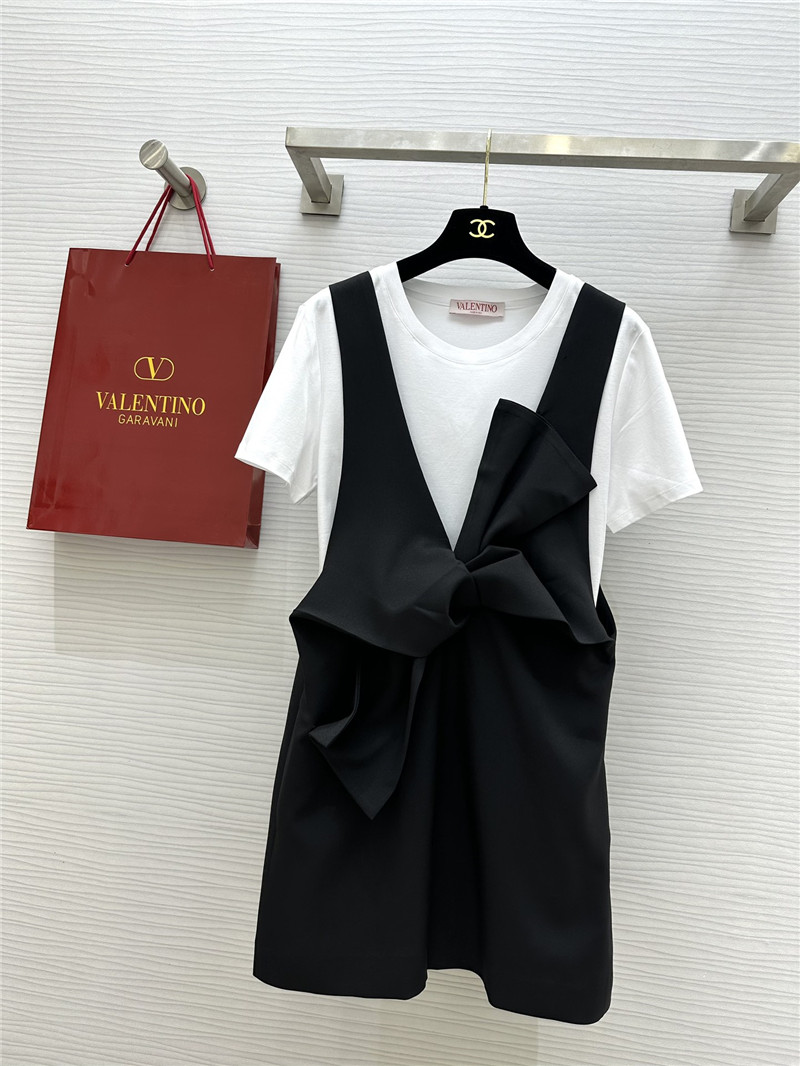 Va1e*ntin0 t-shirt + bow overalls set replica clothes