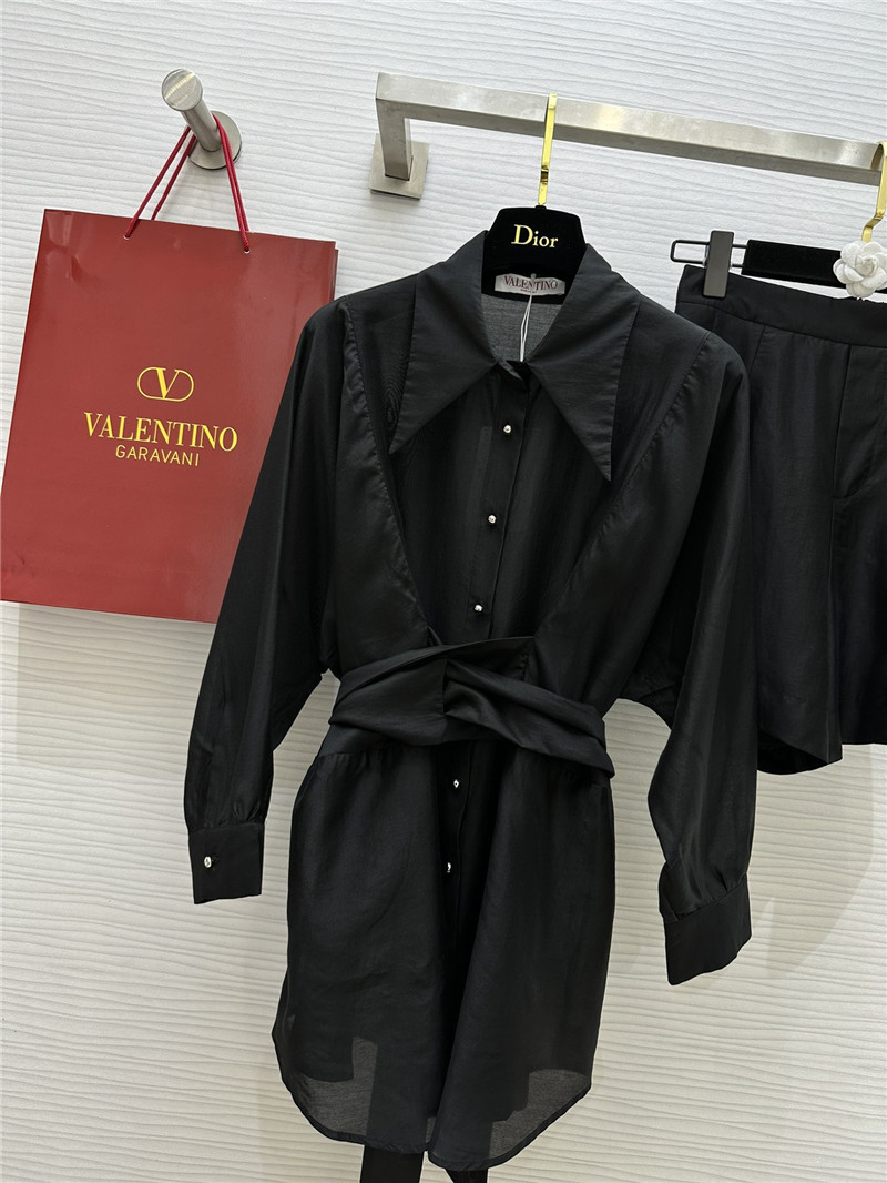 Va1e*ntin0 tie shirt + shorts set replicas clothes