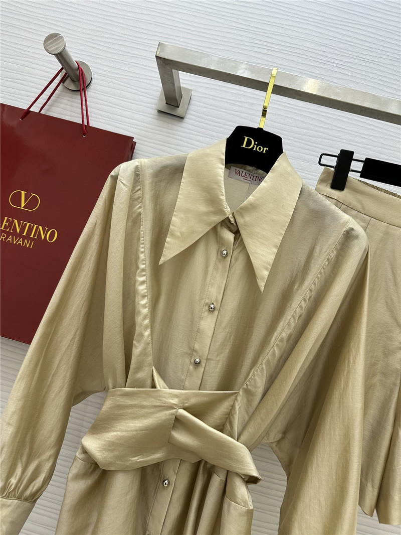 Va1e*ntin0 tie shirt + shorts set replicas clothes