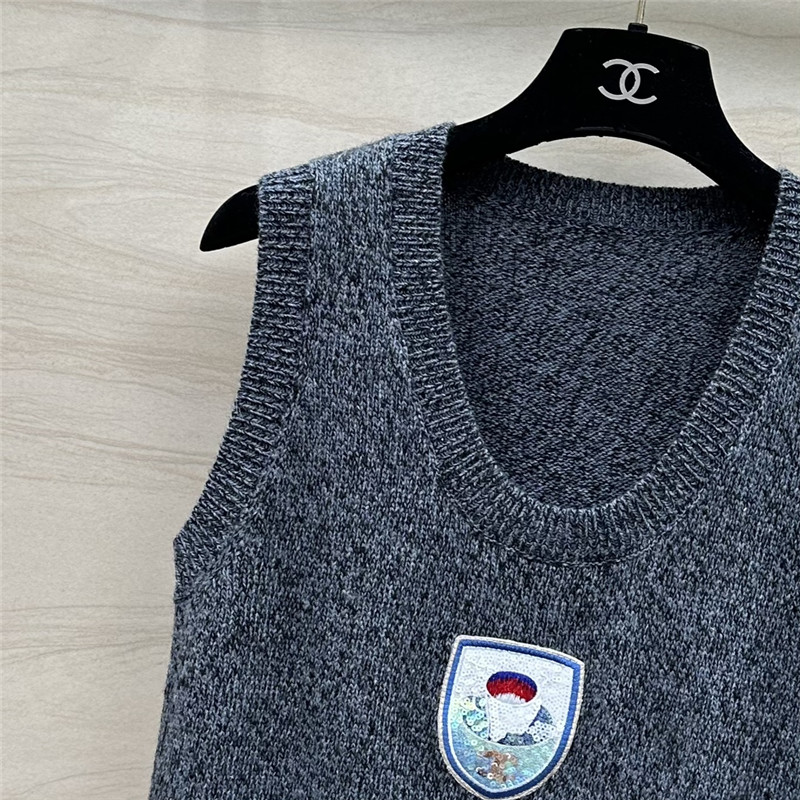 Ch**el zhang zai patch vest replicas clothes