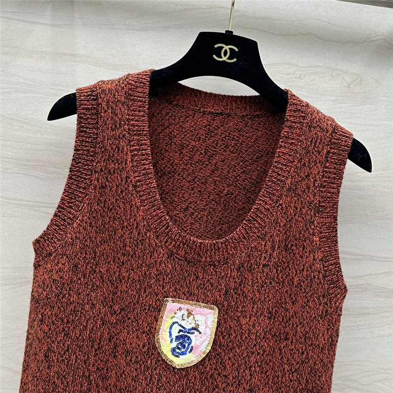 Ch**el zhang zai patch vest replicas clothes