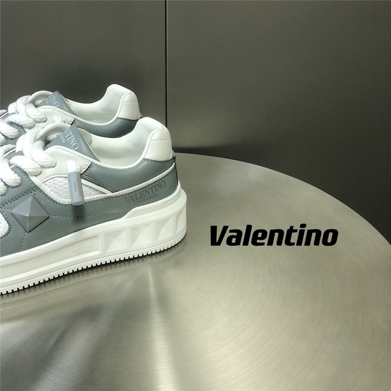 Va1e*ntin0 garavani one stud xl leather sneakers