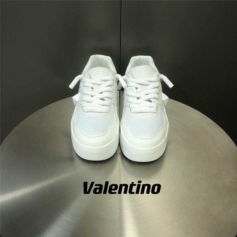 Va1e*ntin0 garavani one stud xl leather platform sneakers