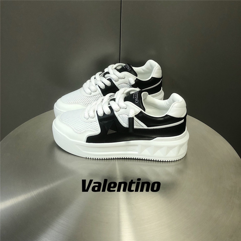 Va1e*ntin0 garavani one stud xl low-top sneakers