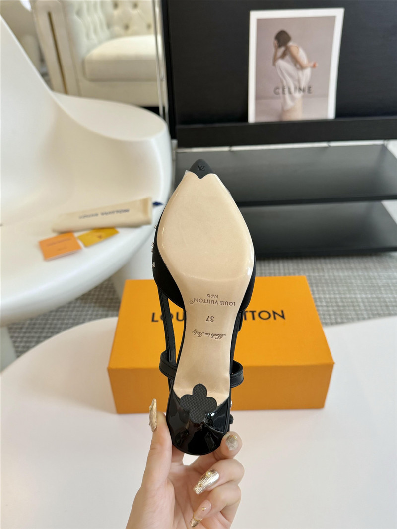 l0vis Vvtt0n crystals slingback women’s pumps in black