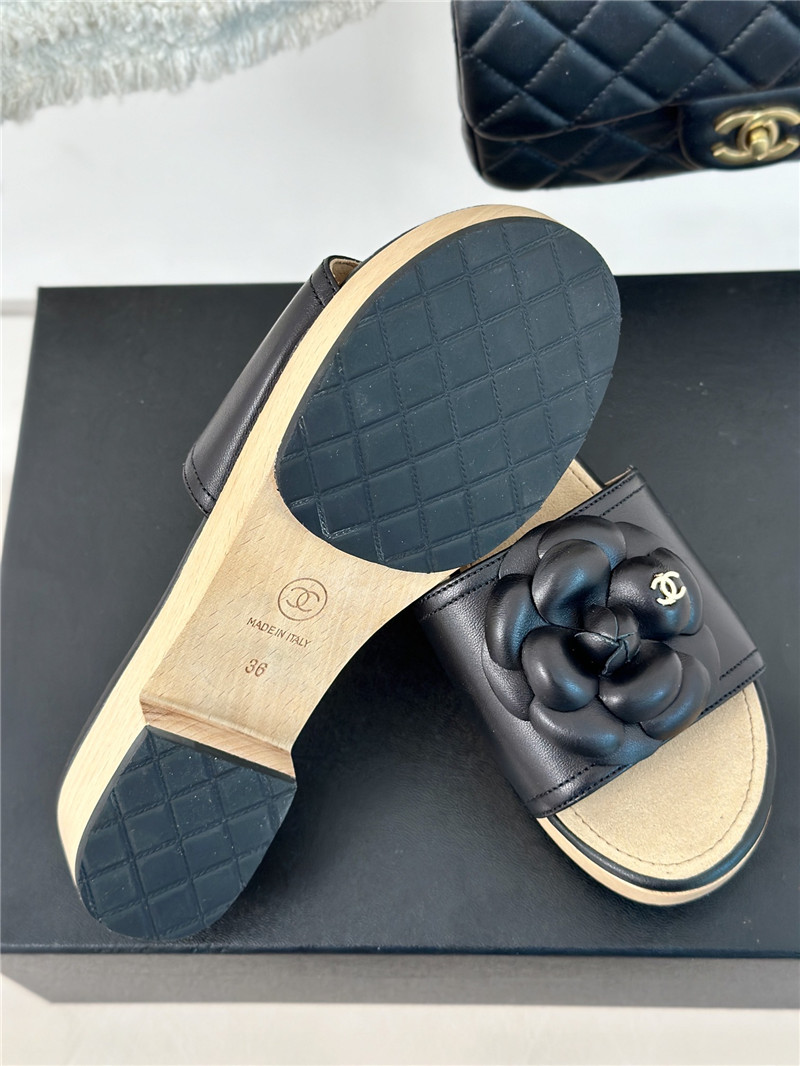 Ch**el platform camellia women’s slippers black
