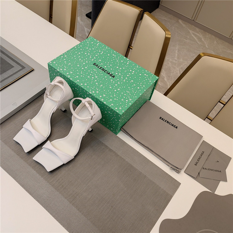 Ba1en*iaga hourglass 100 white leather sandals