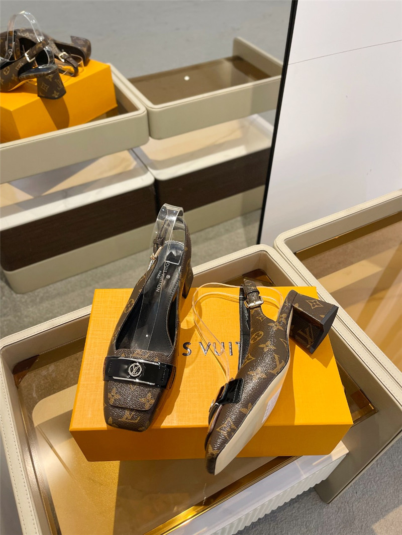 l0vis Vvtt0n monogram leather shake slingback pumps