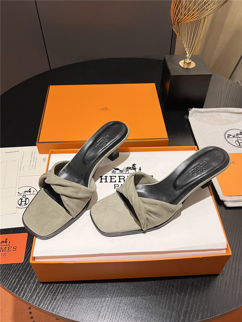 H**me5 gray suede giny 55 sandals