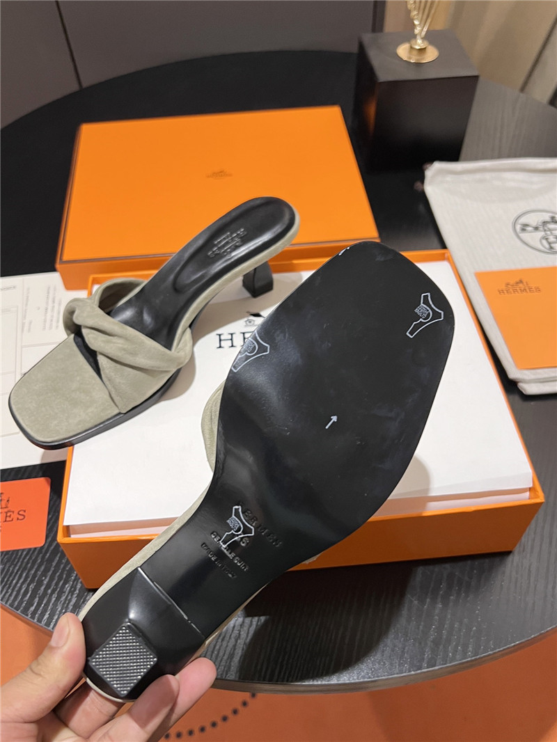 H**me5 gray suede giny 55 sandals