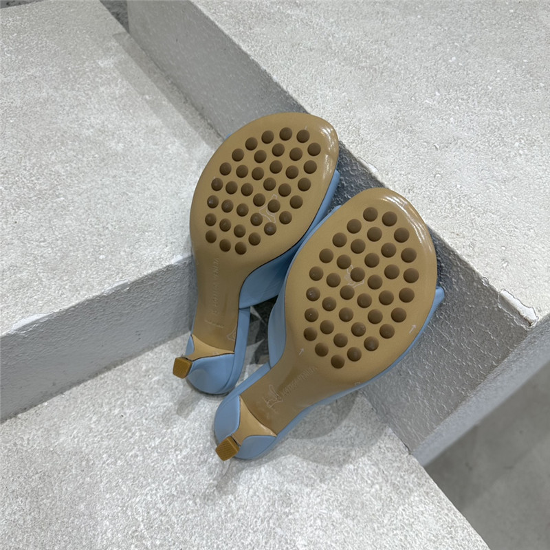 b0tt*ga Ven*ta blue open toe sandals