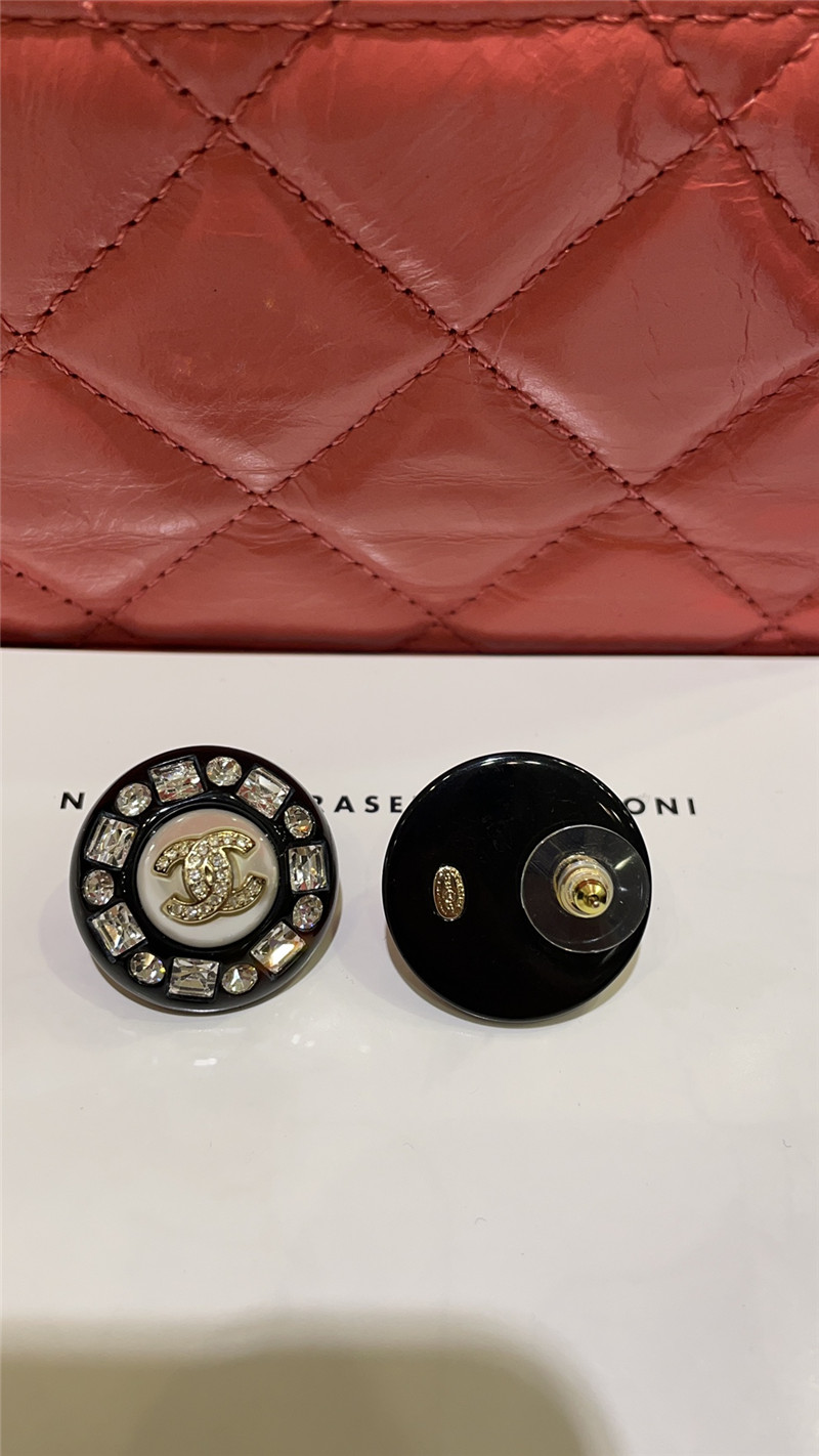 ch**el acrylic full D1am0nd double c round earrings