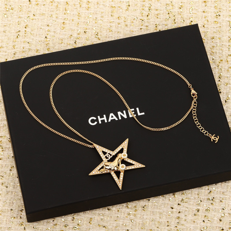 Ch**el roller skate pentagram necklace