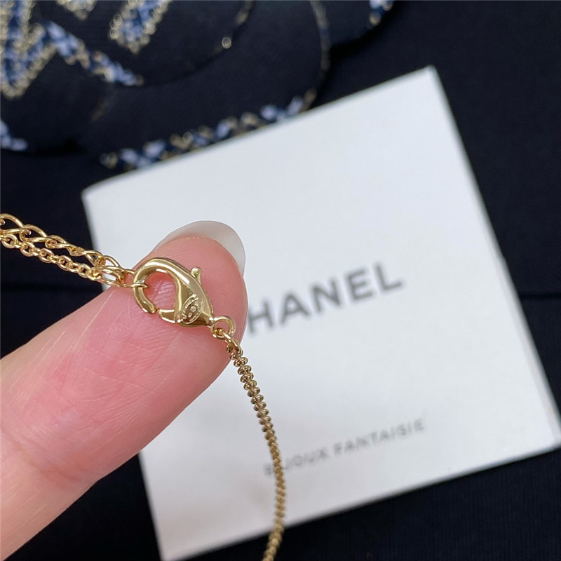 ch**el full D1am0nd letter double c double layer necklace