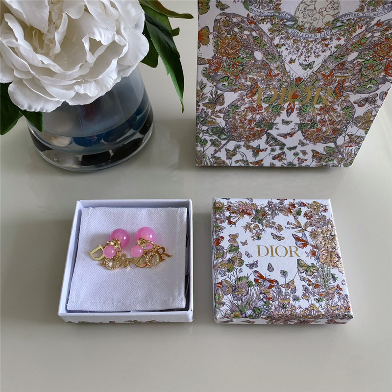 D10r pink pearl earrings