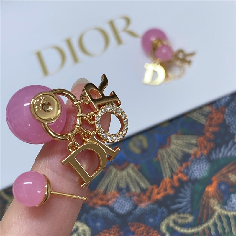 D10r pink pearl earrings