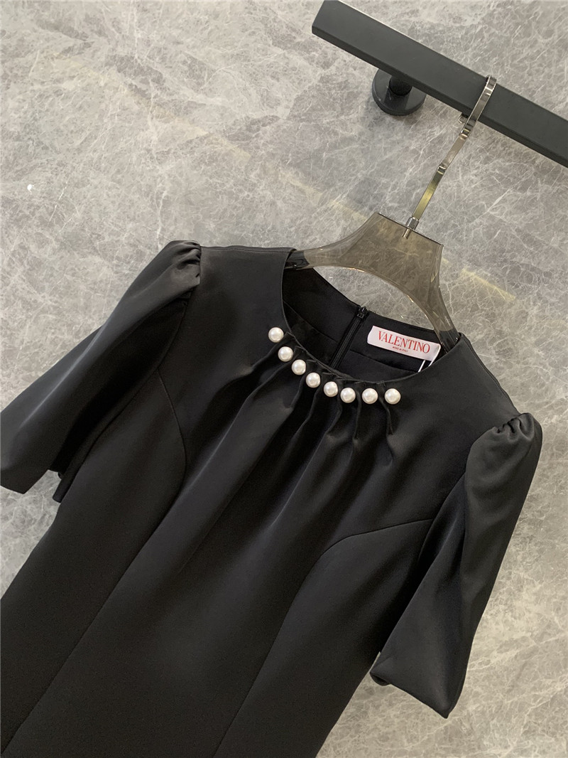 Va1e*ntin0 puff sleeve dress replica clothing sites