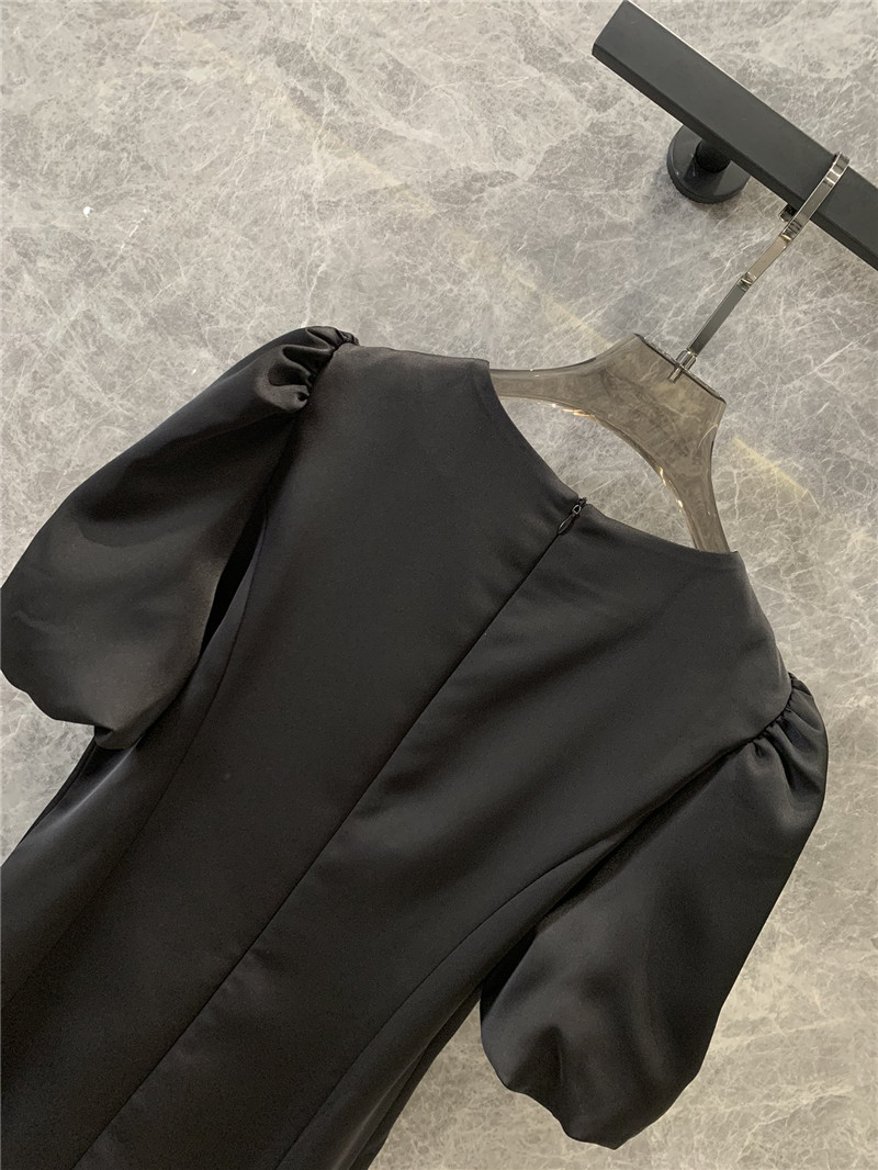 Va1e*ntin0 puff sleeve dress replica clothing sites