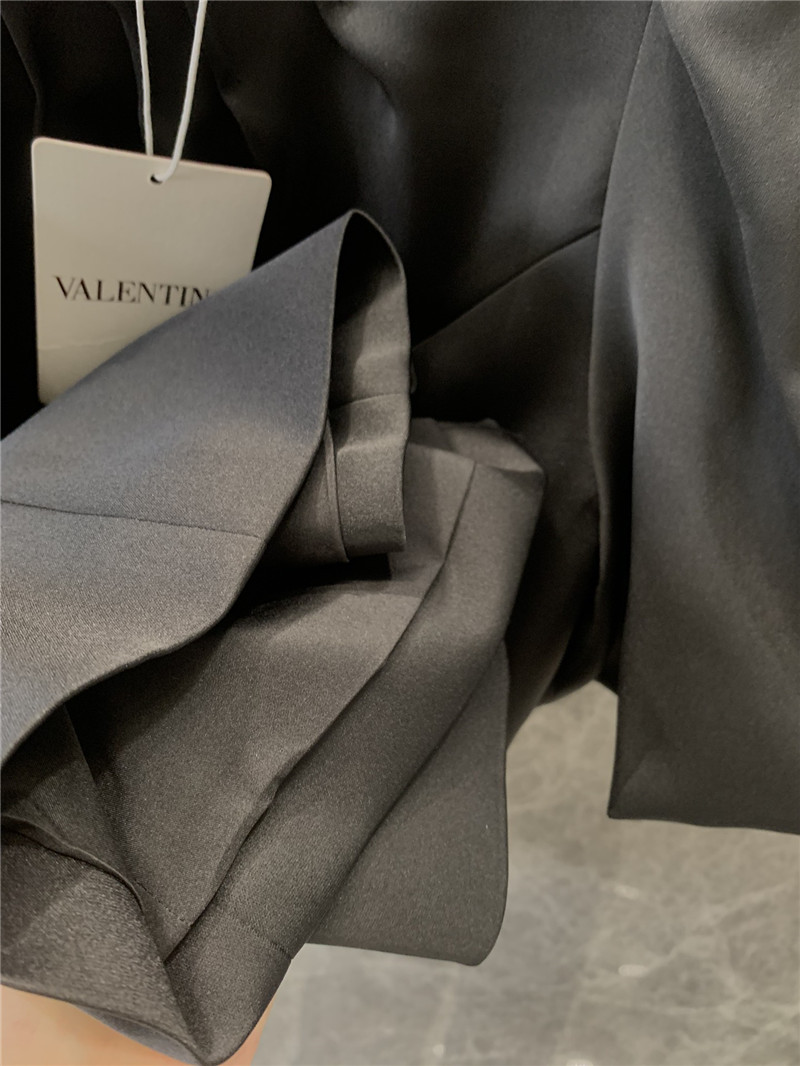 Va1e*ntin0 puff sleeve dress replica clothing sites