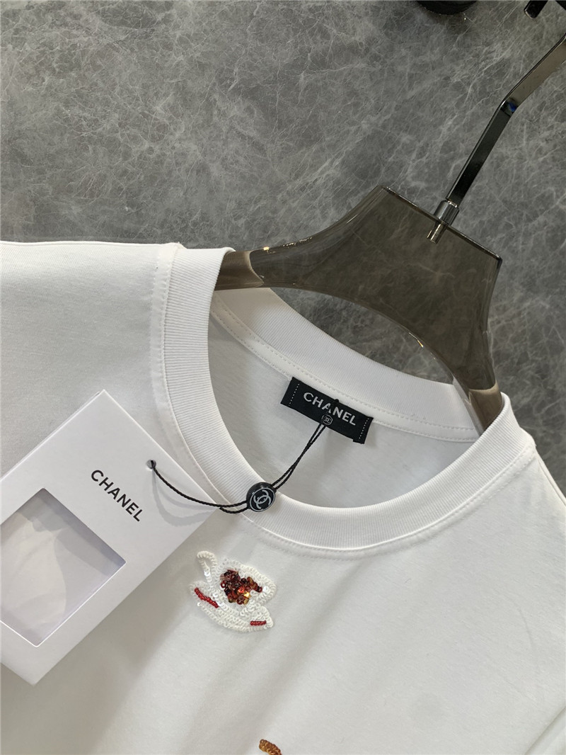 Ch**el round neck short sleeve t-shirt replica clothing sites