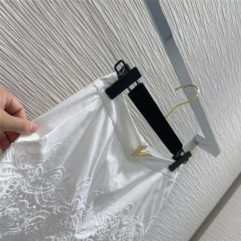 Va1e*ntin0 white hollow embroidered shirt set