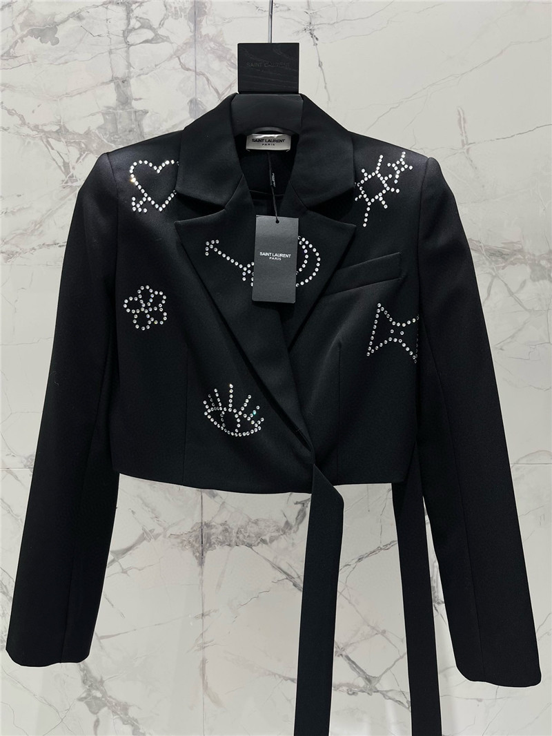 y51 hot D1am0nd suit replica clothing sites