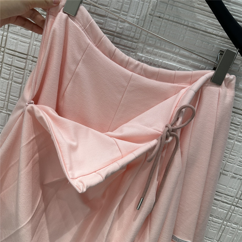 Pra*a fake two-piece top + pleated skirt replica d&g clothing