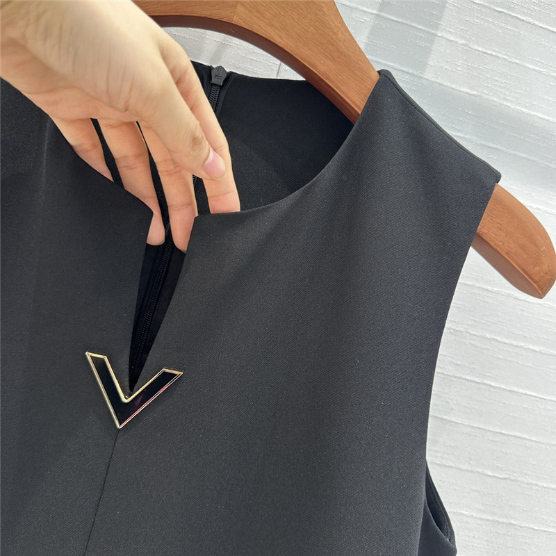 Va1e*ntin0 heavy luxury dress replicas clothes