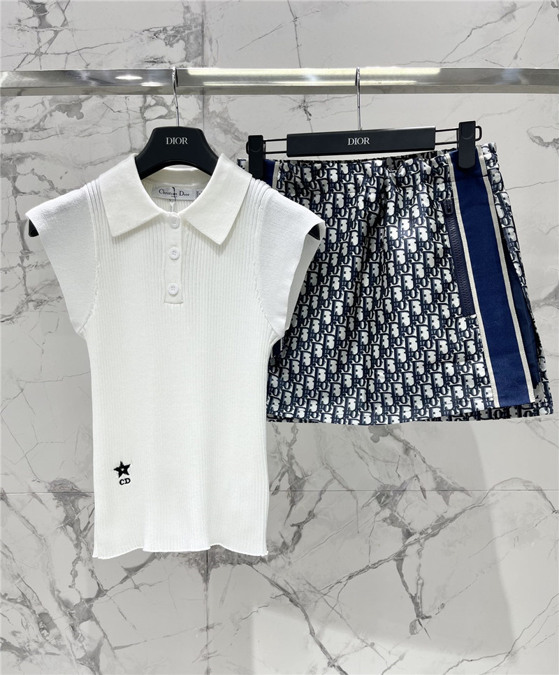 D10r bee top blouse replicas clothes