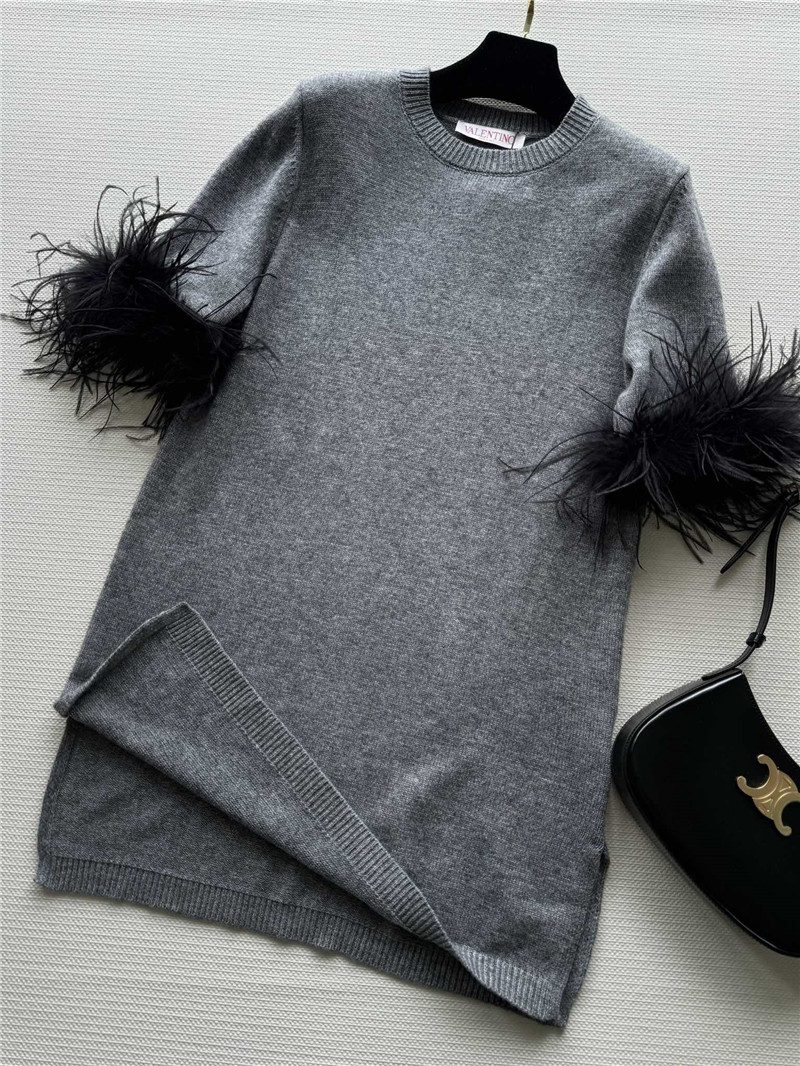 Va1e*ntin0 ostrich knitted dress replica clothing sites