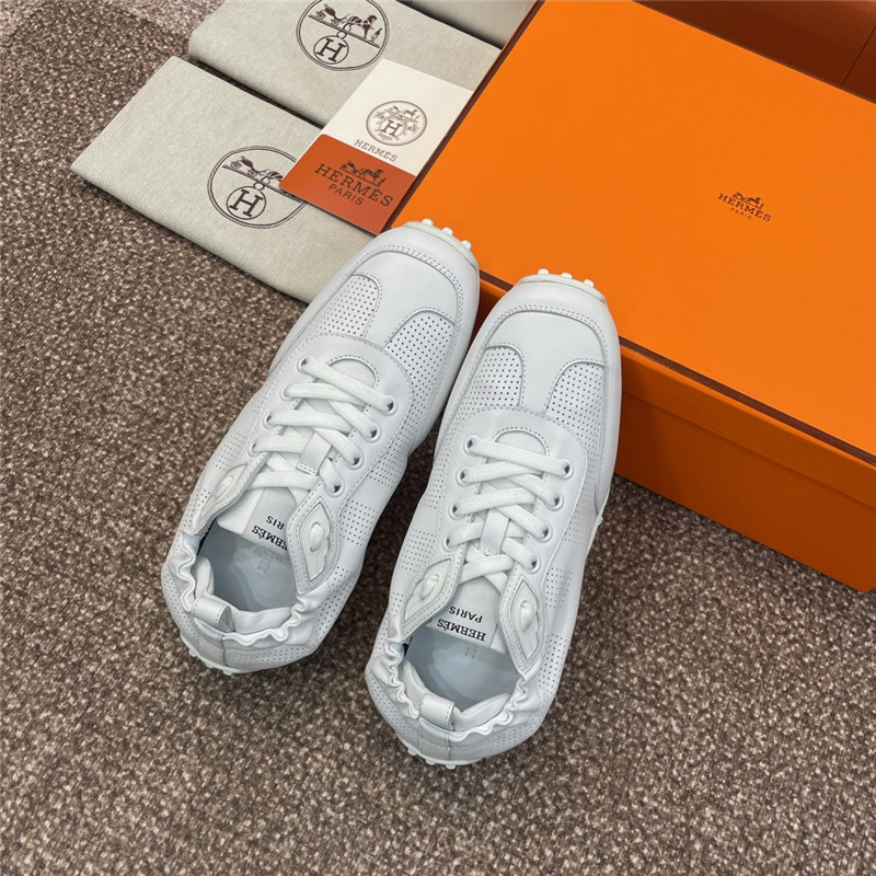 H**me5 white flat round toe lace-up sneakers