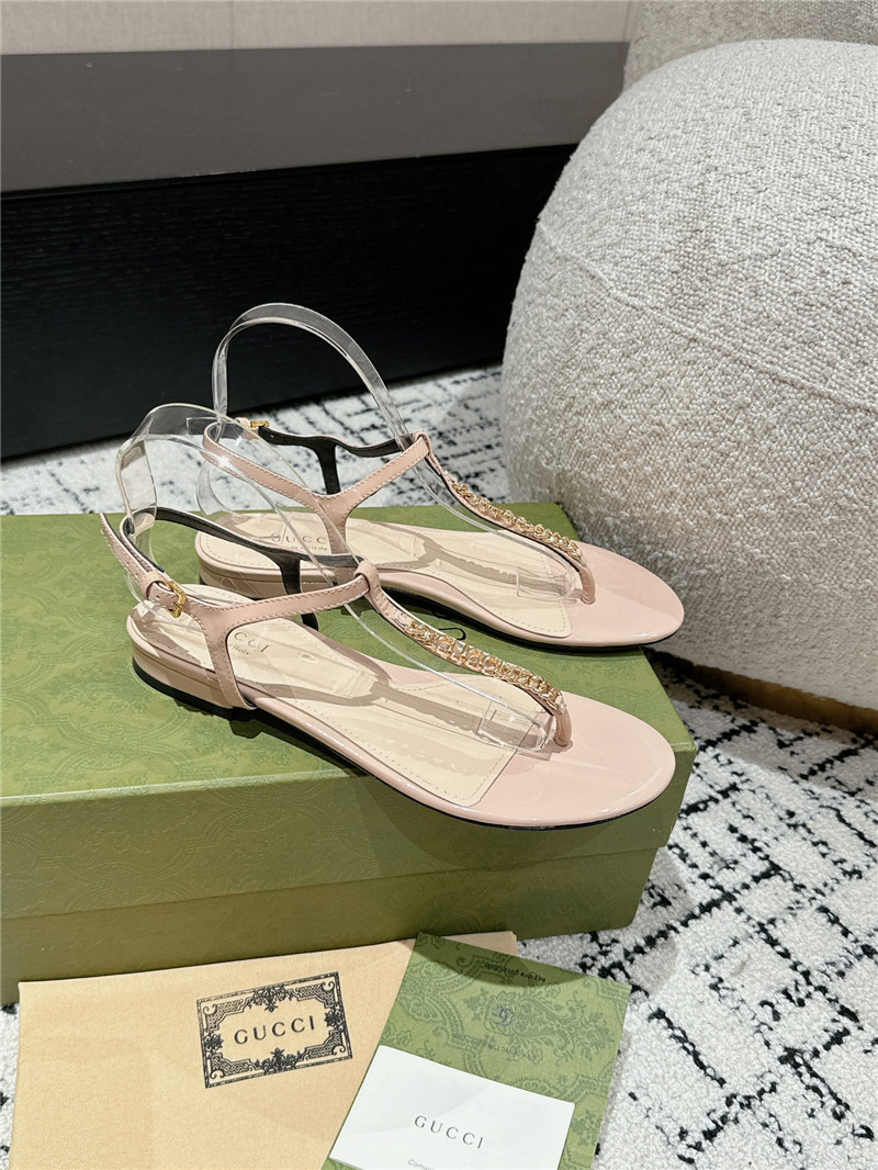 Gvc*1 signoria thong sandal nude patent leather
