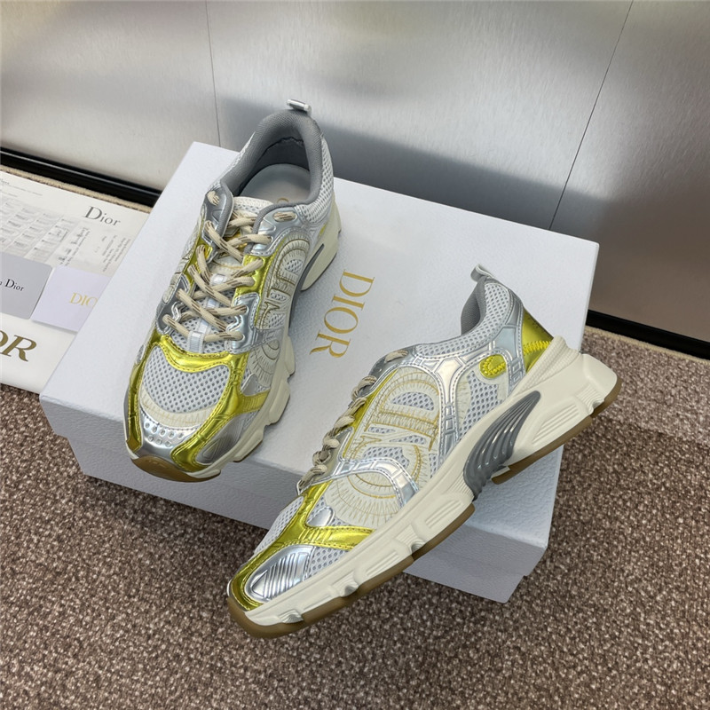 D10r chrono sneakers gold