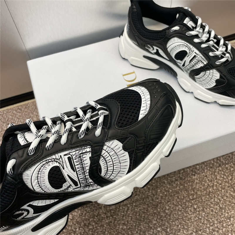 D10r chrono sneakers black and white