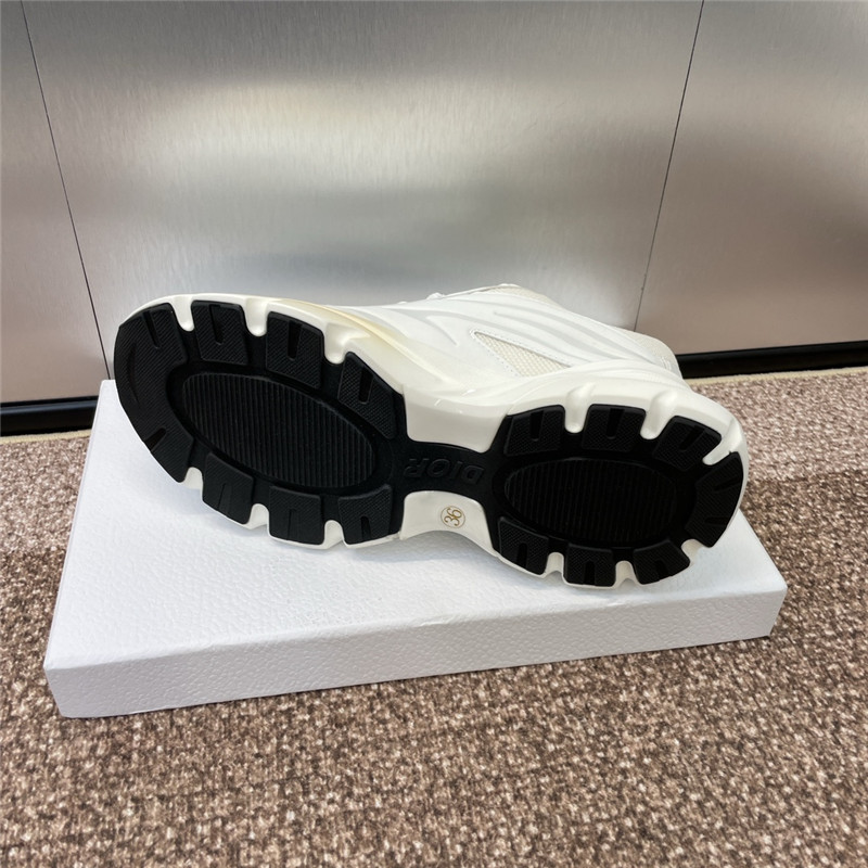 D10r b22 sneakers in white